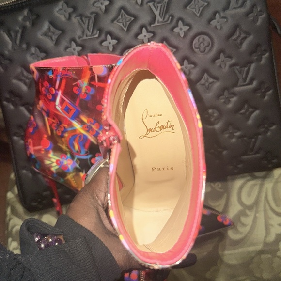 Christian Louboutin So Kate Disco Holograph Disco Booty Patent Leather Size 39 - Picture 4 of 12